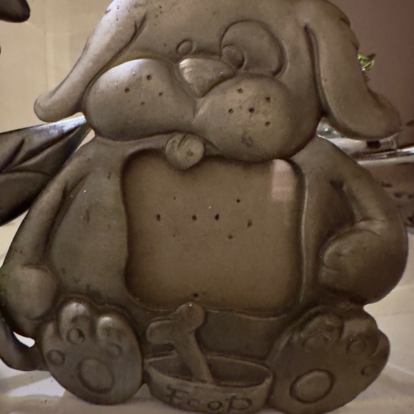 Set of Pewter small picture frames Dog & Flower - Picture 3 of 4